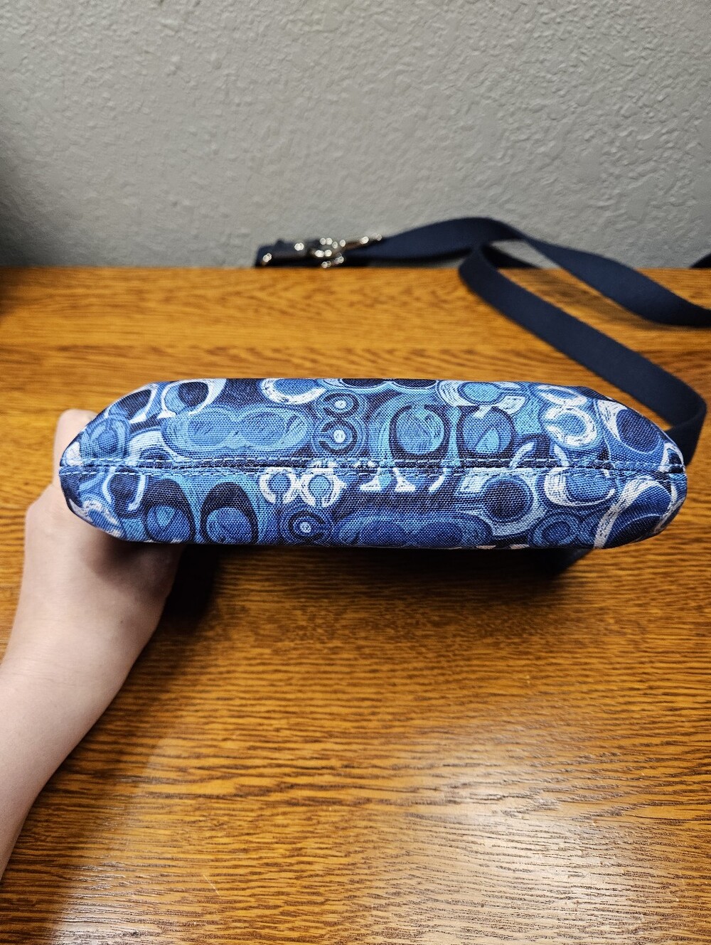 Coach Poppy Denim Print Swing Pack - Picture 6 of 15